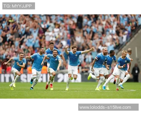 世界杯曼市德比激战曼城与曼联战成平局绝杀瞬间引发全场狂欢解析