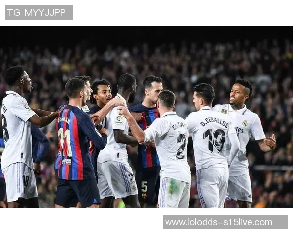 中超盛况：马竞狂胜巴萨五球大捷全场沸腾精彩集锦回顾