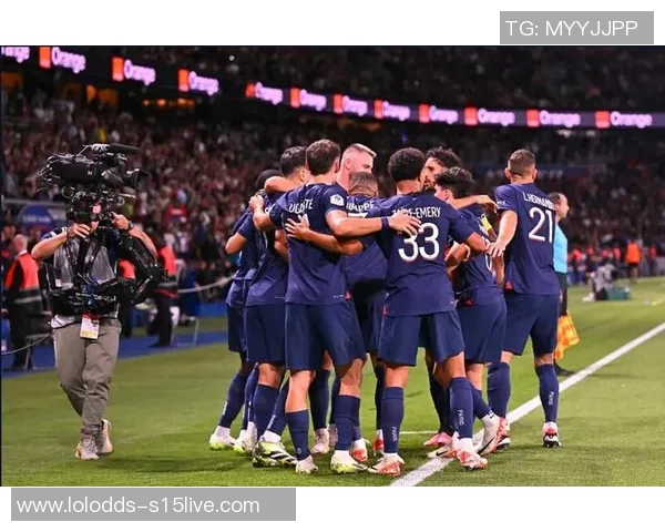 中超赛场惊现冷门巴黎圣日耳曼小胜尤文图斯引发全场沸腾