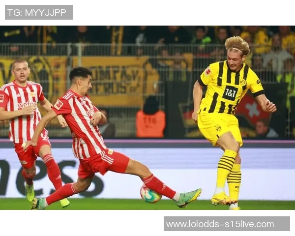 德甲精彩对决:里昂与多特蒙德激战成平局引发全场热烈反响 德甲精彩对决:里昂与多特蒙德激战成平局引发全场热烈反响