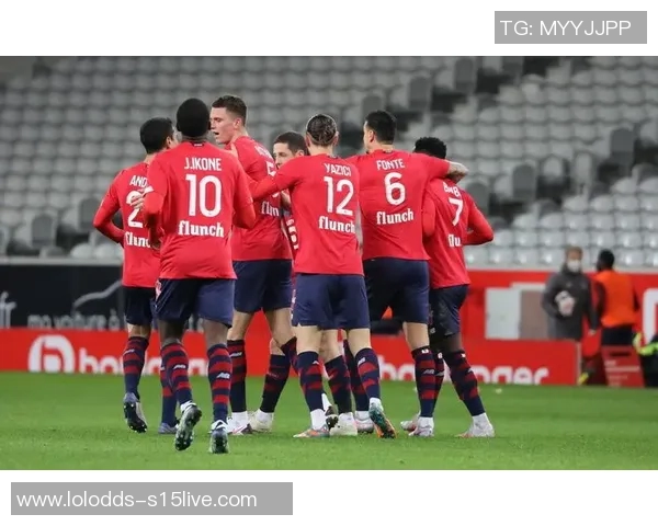 国王杯激战拜仁与里昂0比0争议判罚引发全场热议与绝杀瞬间